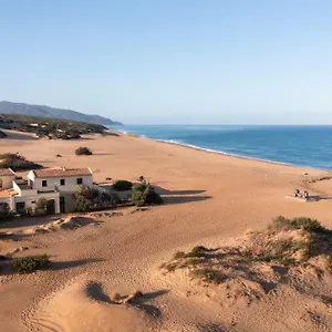 Le Dune Piscinas Ингуртосу
